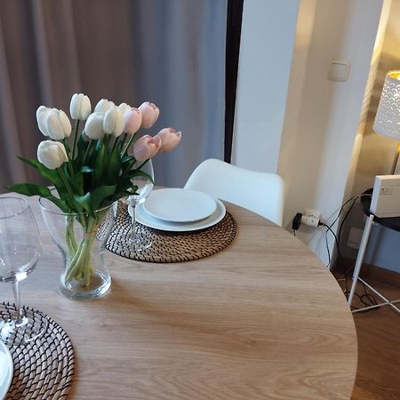 Apartamentos Pirra - Aeropuerto Ifema Madrid Bagian luar foto