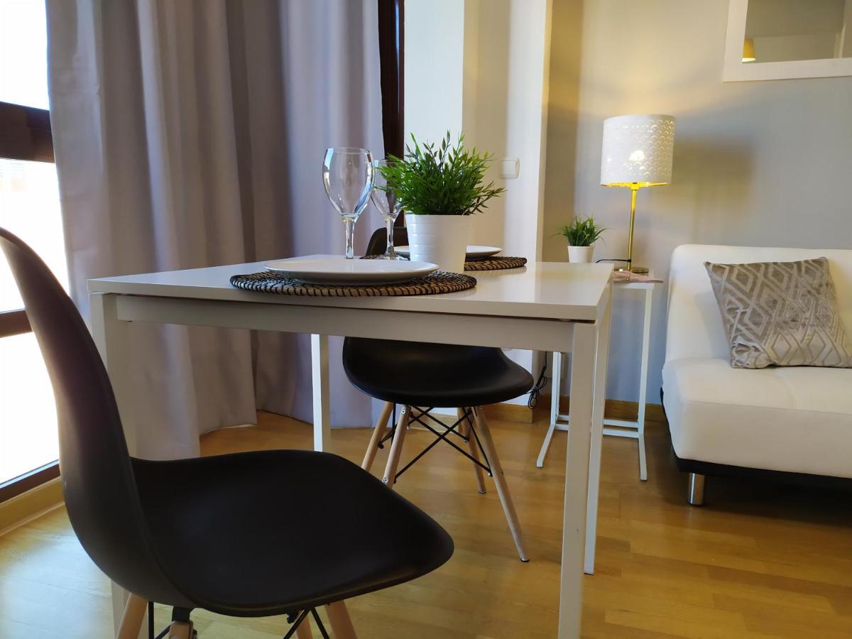 Apartamentos Pirra - Aeropuerto Ifema Madrid Bagian luar foto